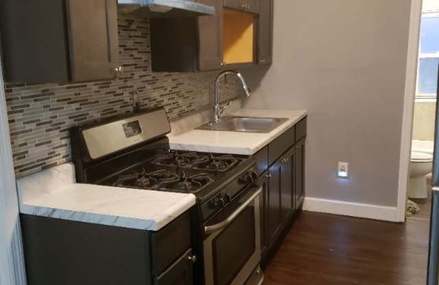 46 Webster Place 3rd flr. Apartment 3 Gallery 4