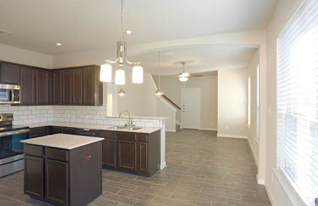 Luxury 3 Bedroom Townhome Located Near South Texas Medical Center, San Antonio, Texas! Gallery 4