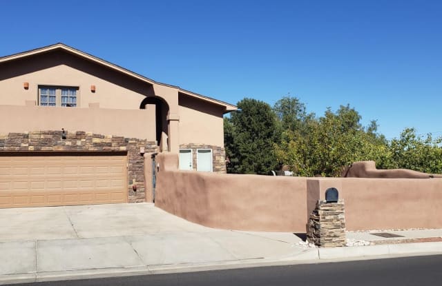 4609 Driftwood Avenue NW - 4609 Driftwood Avenue Northwest, Albuquerque, NM 87114