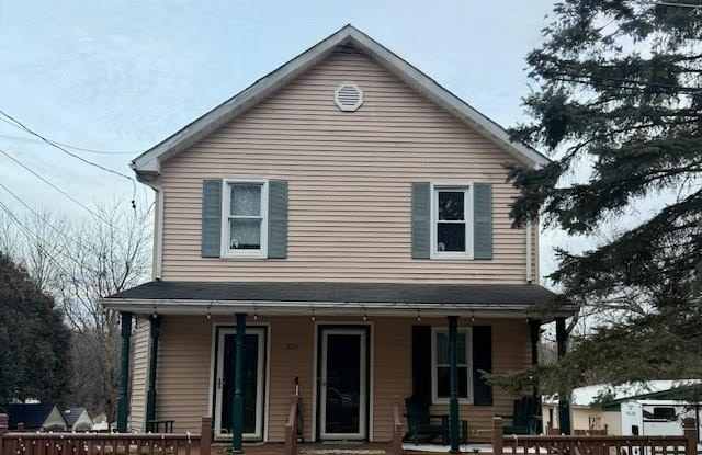 804 Abbey Avenue unit: 2 photos photos