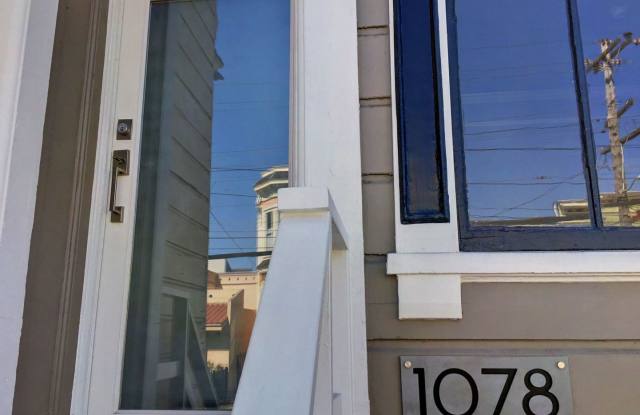 1078 York Street Gallery 3