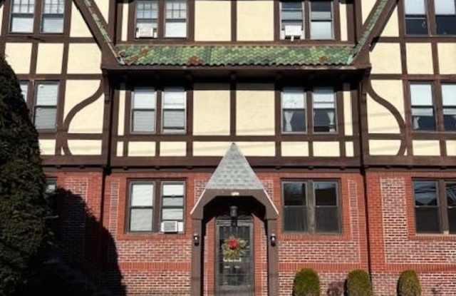 159 Main Street unit: 2C - 159 Main Street, Huntington, NY 11743