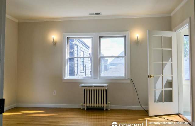 1545 Santa Clara Avenue Unit C Gallery 4