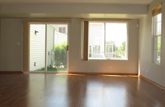 940 SYMPHONY Drive Gallery 3
