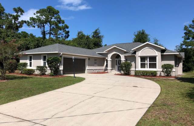 Large 3 Bedroom/2 Bathroom Single Family Home photos photos