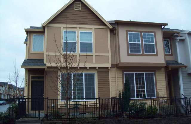 16952 NW Shadow Hills Ln. - 16952 Northwest Shadow Hills Lane, Oak Hills, OR 97006