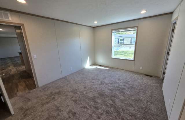 28517 S Maple Gallery 4