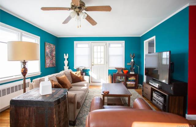 272 Laurelton Boulevard Gallery 4