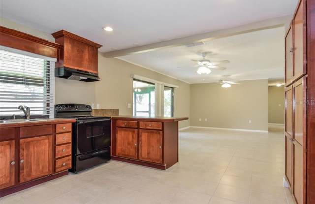 4132 STONEHENGE ROAD Gallery 2