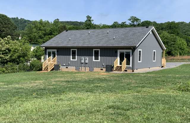105 Leslies Home Drive Gallery 1
