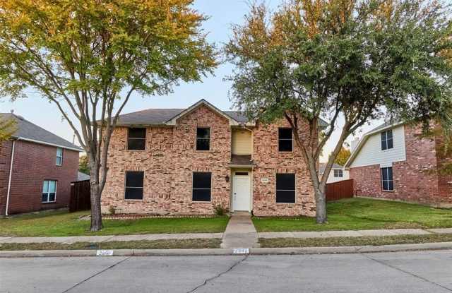 2840 Clear Creek Drive - 2840 Clear Creek Drive, Rockwall, TX 75032