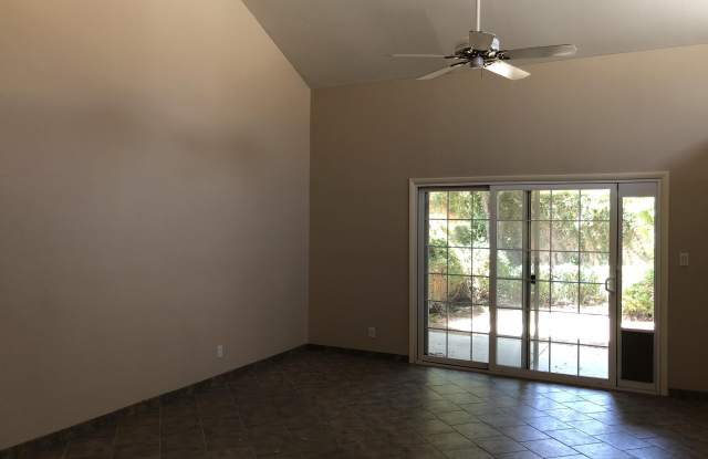 9144 E WINCHCOMB Drive Gallery 3