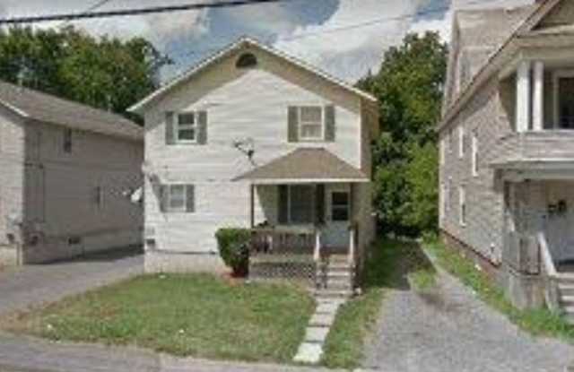 Charming 2BR Duplex in Syracuse photos photos