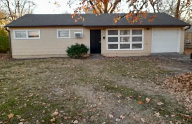 7009 E 111th St - 7009 East 111th Street, Kansas City, MO 64134