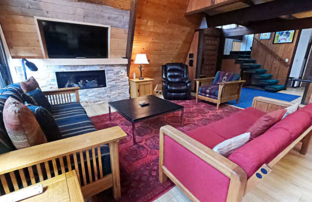 Winter Lease - Less than half a mile to Burnt Cedar Beach, Restaurants and Grocery!! photos photos