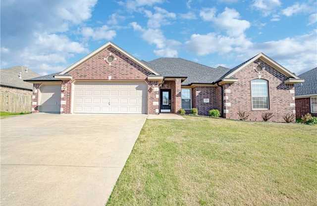 3725 Glenbrook  LOOP - 3725 Glenbrook Loop, Springdale, AR 72764