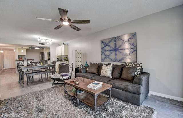 5400 Park St N - 5400 Park Street North, Seminole, FL 33709