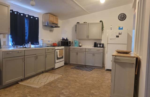 Renovated 3-Bedroom Oasis Near Colorado River with Stunning Desert Views Gallery 3