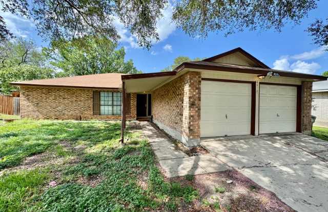 Charming 3-Bedroom Home with Covered Patio  Fenced Yard in Woodlake! photos photos