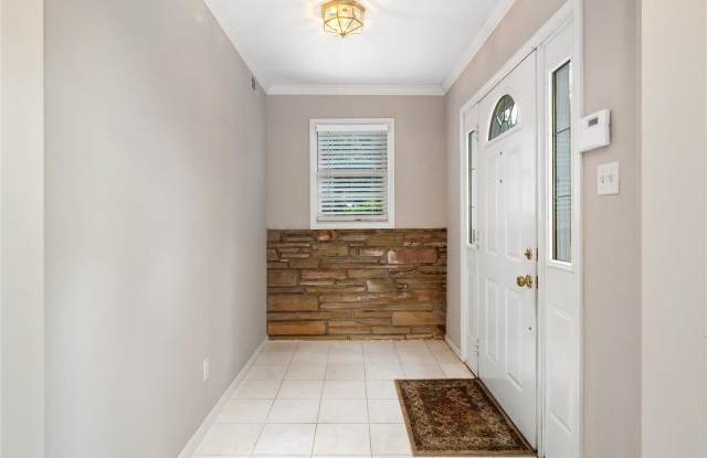 9140 Ladue Road Gallery 3