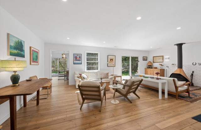 104 Hands Creek Road Gallery 3