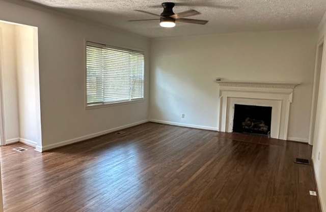 2 Bedroom Cottage in Gainesville! Gallery 3