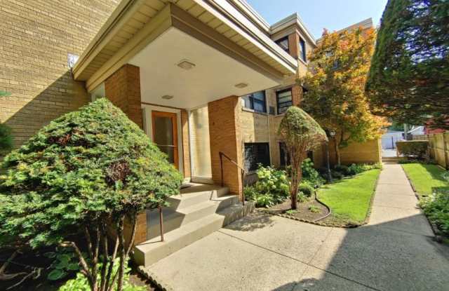 2211 West Touhy Avenue photos photos