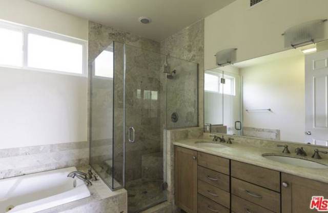 4025 Wade Street photos photos