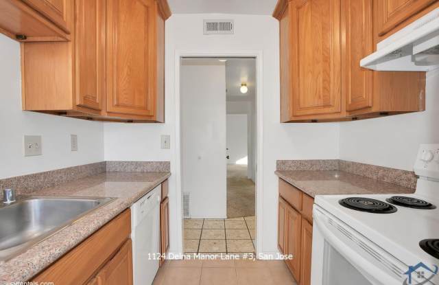 1124 Delna Manor LN 3 Gallery 4
