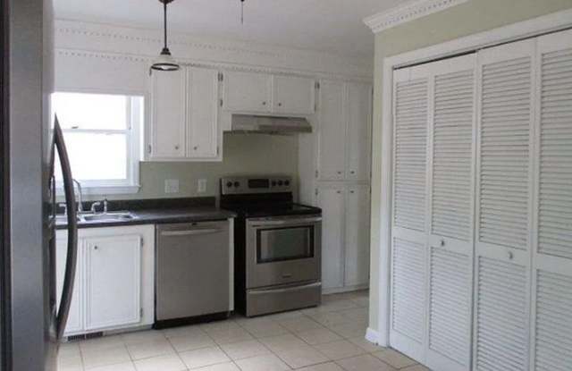 Beautiful 3Bed/2Bath Gallery 4