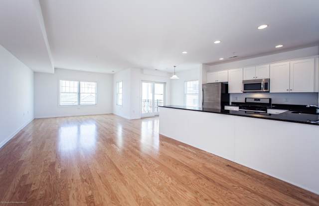 1 Boulevard - 1 Boulevard, Seaside Heights, NJ 08751