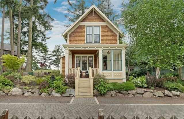 Charming Furnished Home in Roche Harbor Resort Gallery 1