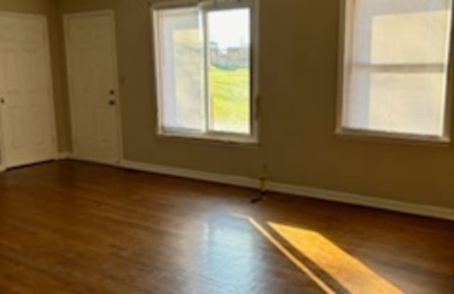 839 Old State Rd, Apt. B photos photos