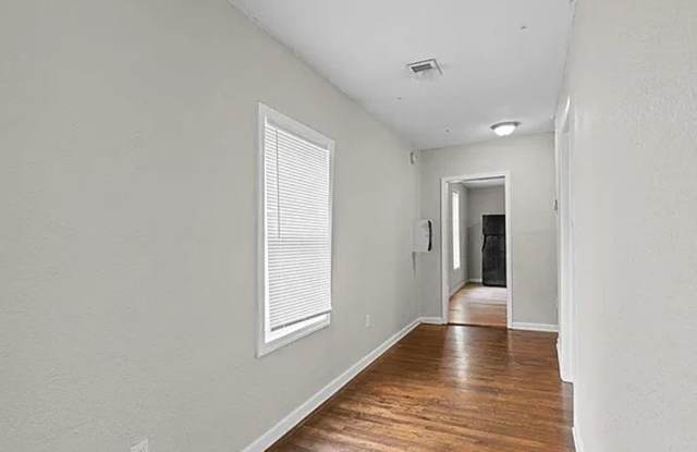 1646 Bennington Avenue photos photos