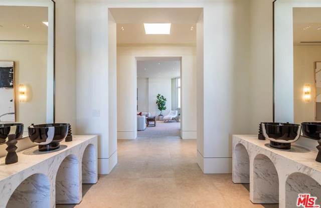 455 N Palm Dr unit: Ph - 455 North Palm Drive, Beverly Hills, CA 90210