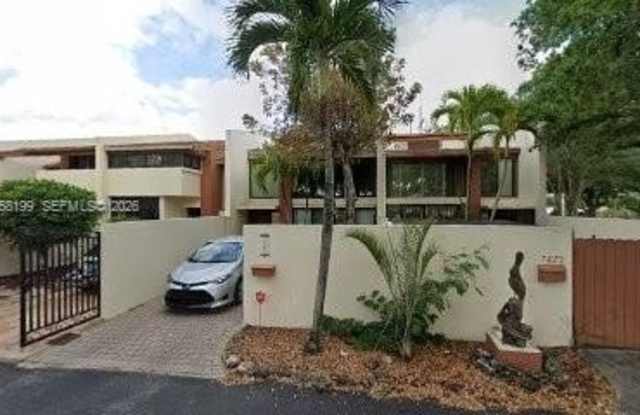 7825 SW 103rd Pl photos photos