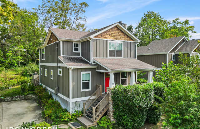 Elegant Contemporary Home in North Asheville photos photos