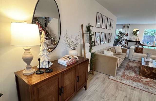18764 Northwest 89th Court Gallery 3