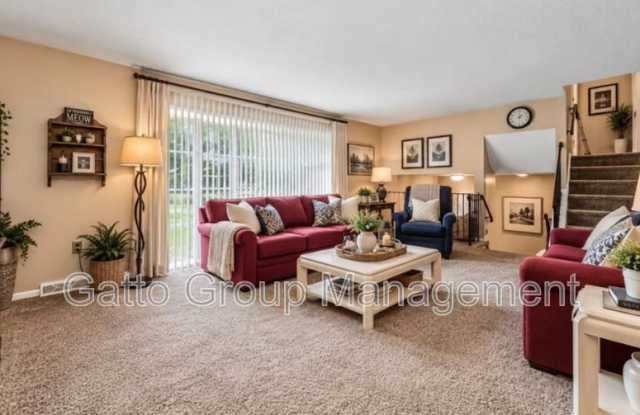 8071 Meadowdale Drive Gallery 4