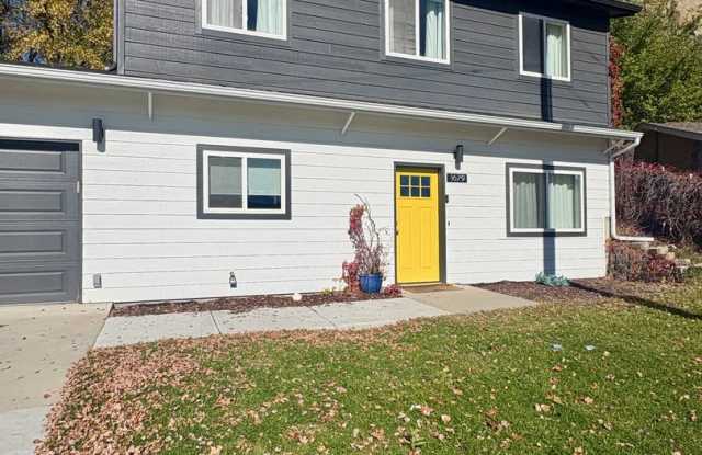 Spacious Updated 4-Bedroom, 2-Bathroom Home Near the Rims! Gallery 3