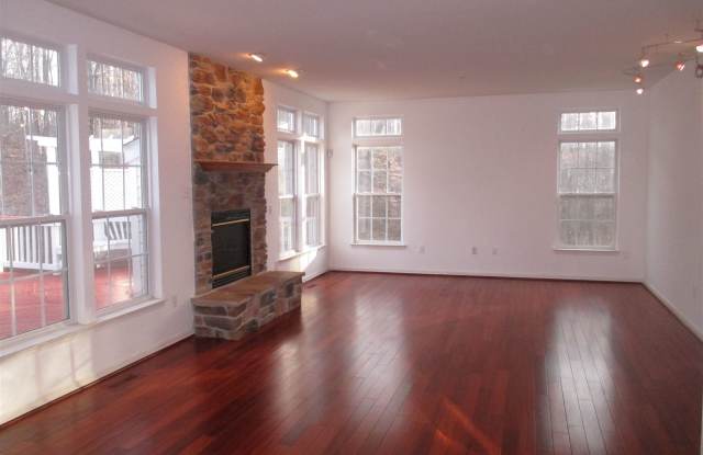 5167 Glenn Dale Woods Ct Gallery 3
