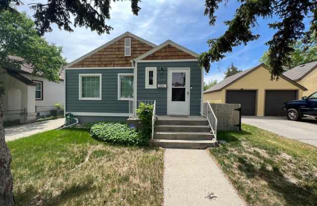 4 bed 2 bath home centrally located photos photos