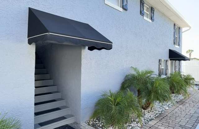 Fully Furnished One Bedroom Long Term Beach Apartment for Rent Gallery 1
