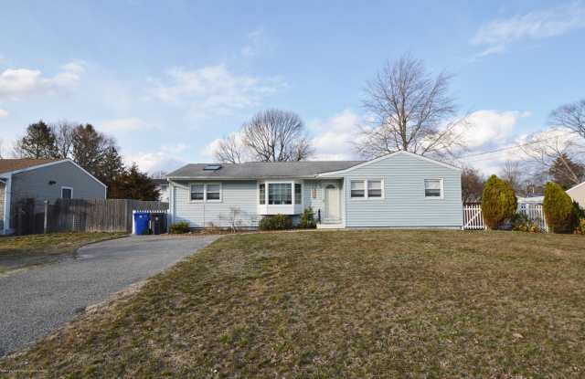 124 Mount Lane - 124 Mount Lane, Toms River, NJ 08753