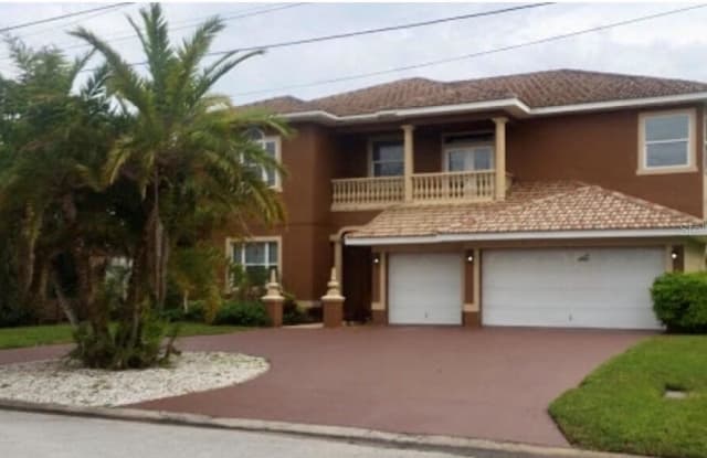 516 DOLPHIN AVENUE SE - 516 Dolphin Avenue Southeast, St. Petersburg, FL 33705