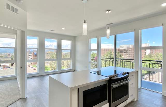 WOW! Top Corner, 2 bed, 2 bath photos photos