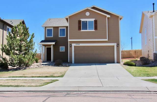 Stetson Hills Home with 3 Bedrooms and 2.5 Baths Available in May photos photos