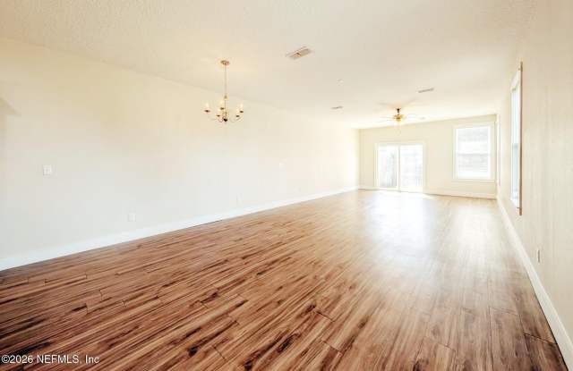 892 4TH Avenue S Gallery 2