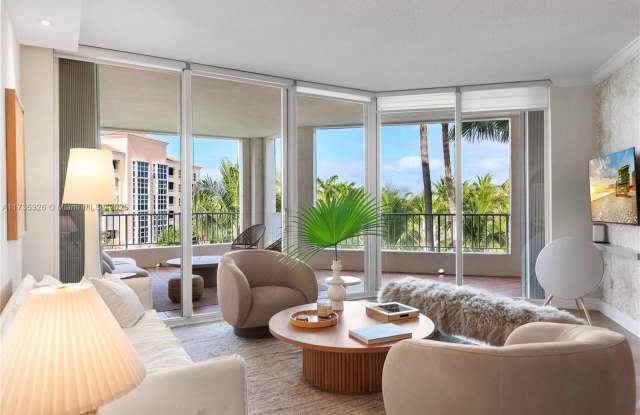 705 Crandon Blvd photos photos