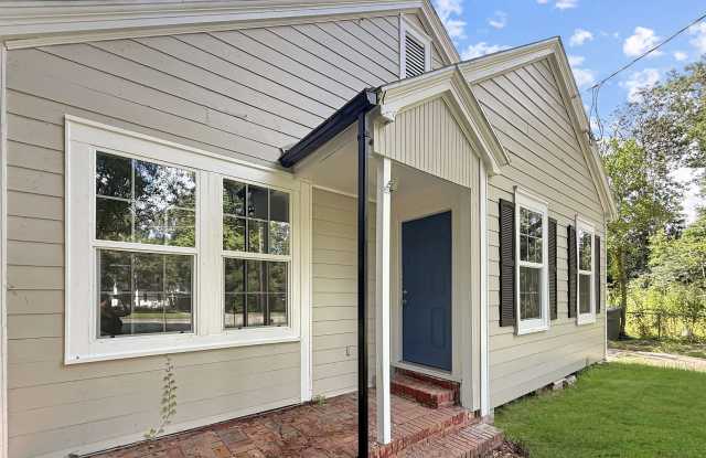 975 W Lucas photos photos